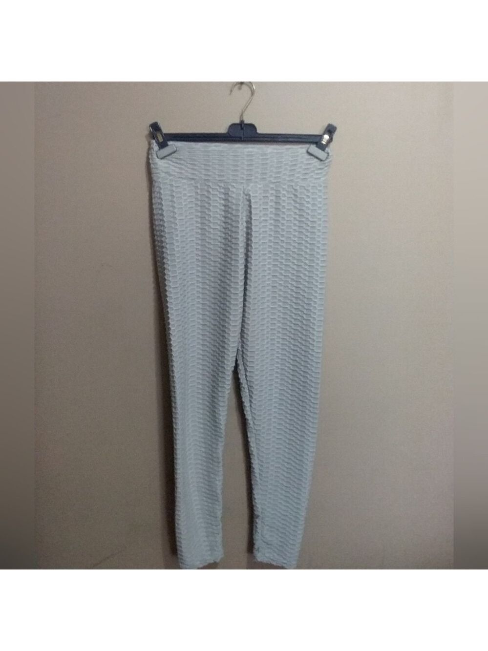 Scrunch bum leggings size large